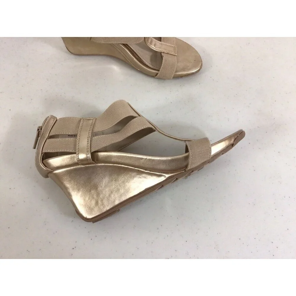 Kenneth Cole Wedge Sandals Womens 6
